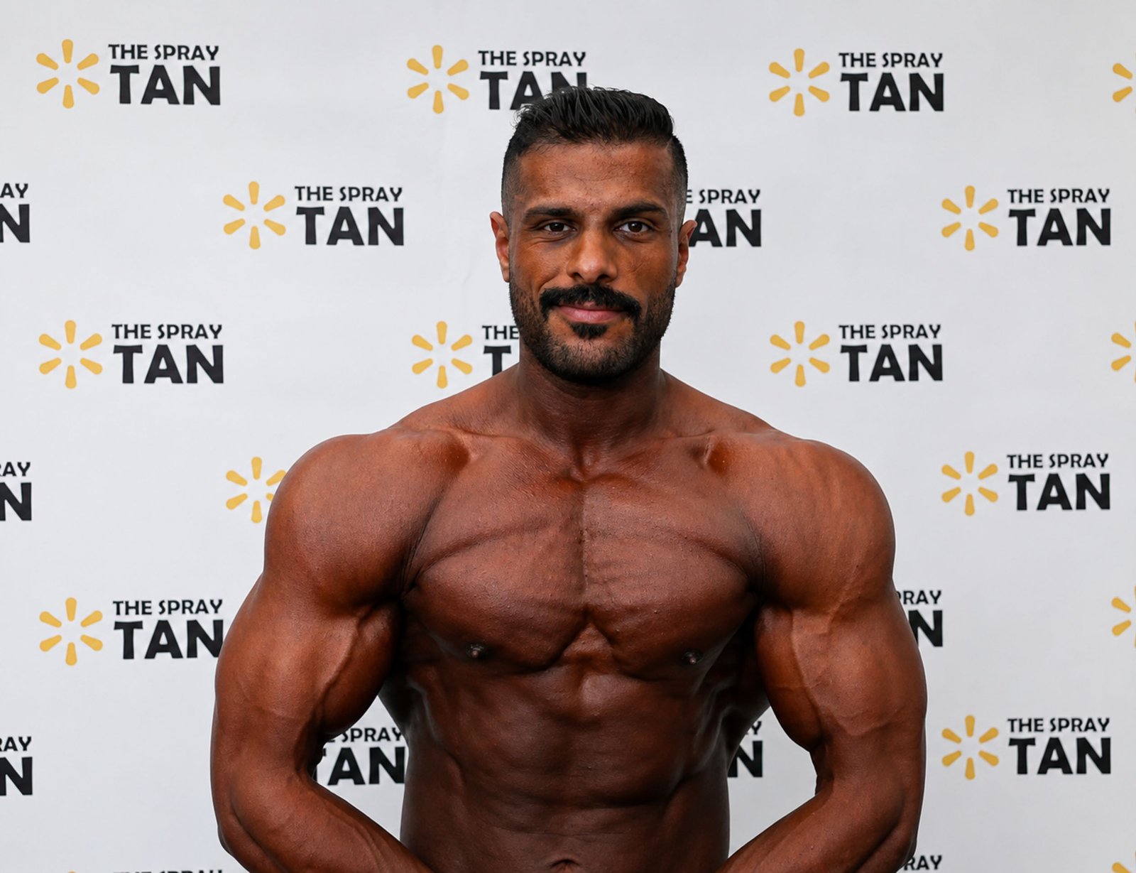 صورة 2 من معرض مشروع  the spray tan
